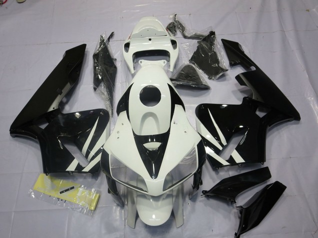 2005-2006 Noir & Blanc Honda CBR600RR Carénage Moto 2005-2006 Noir & Blanc Honda CBR600RR Carénage Moto